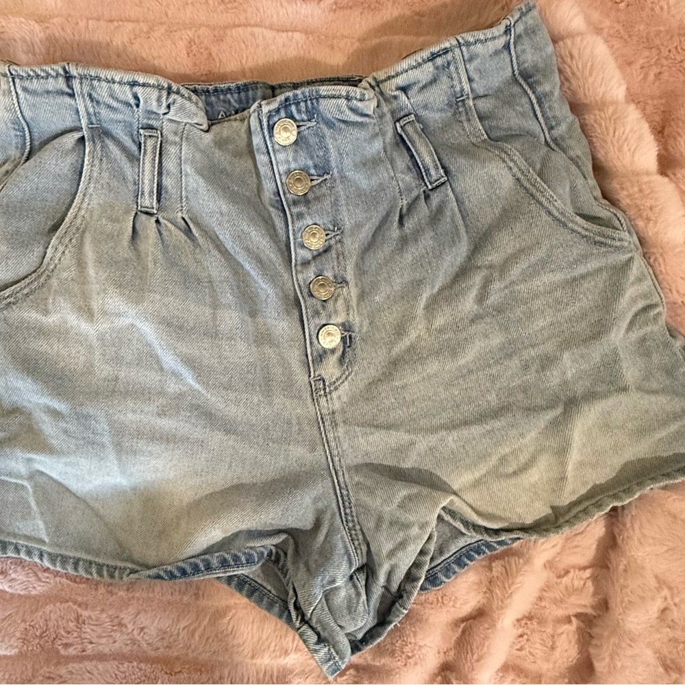 American Eagle High-Waisted Light Blue Denim Shorts with Button Front